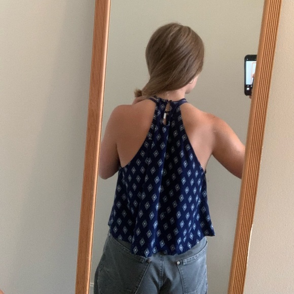 Flowy high neck tank top - Picture 2 of 5